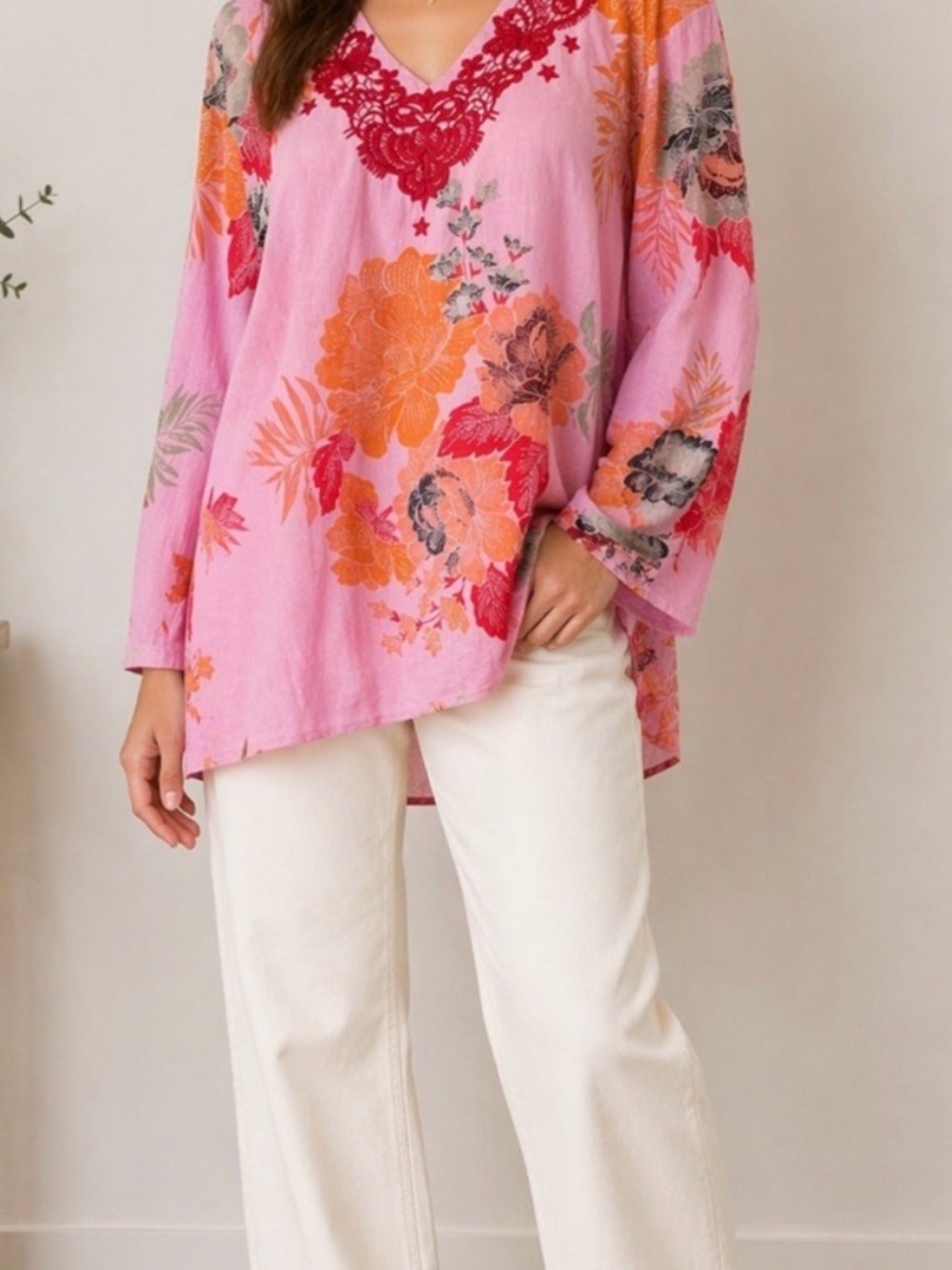 Vintage Goa Short Large Pink Floral V-Neck Tunic with Red Lace Trim